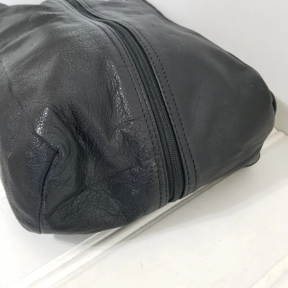 Riverhill Black Leather Pouch Bag Faux Fur Lined Single Handle Logo Zip